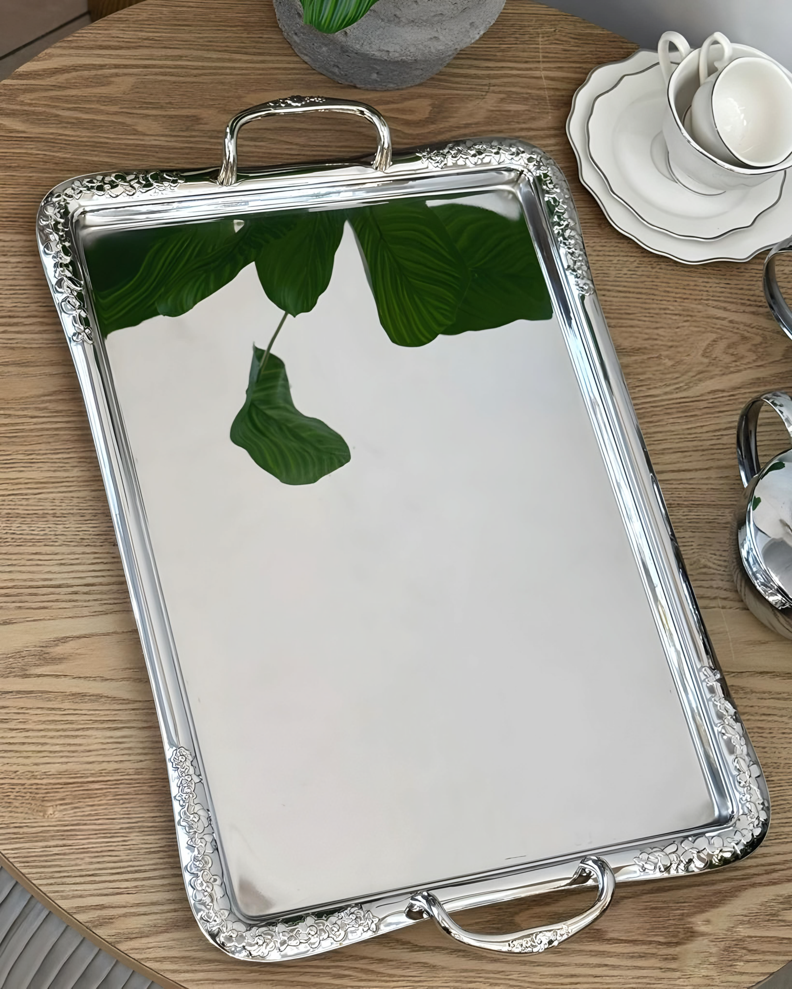 Plateau inox décoré   سنيوة إنوكس مشرشفة