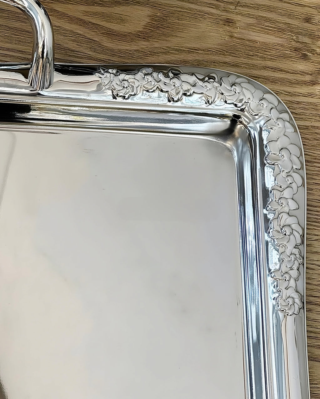 Plateau inox décoré   سنيوة إنوكس مشرشفة