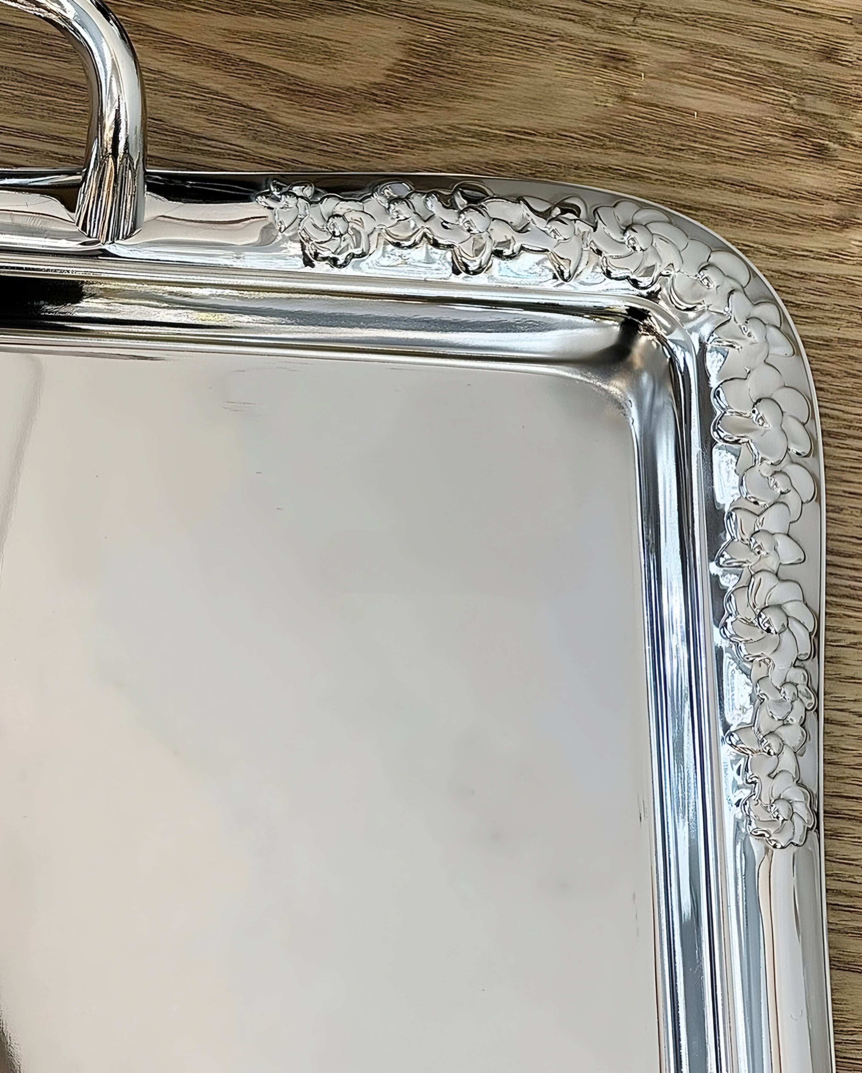 Plateau inox décoré   سنيوة إنوكس مشرشفة